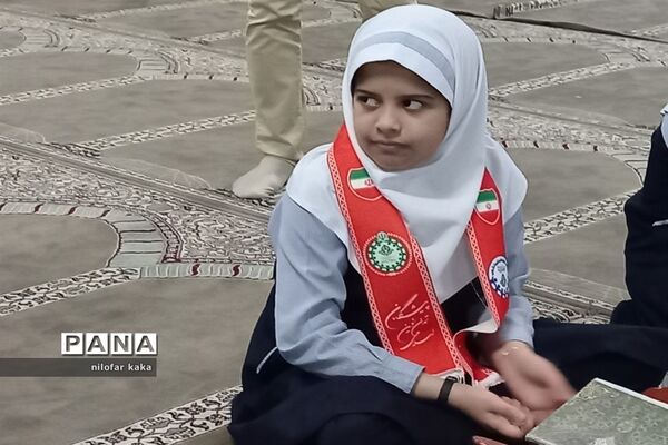 تجلیل و تقدیر از روزه اولی‌ها در دبستان دخترانه مهر قائمشهر