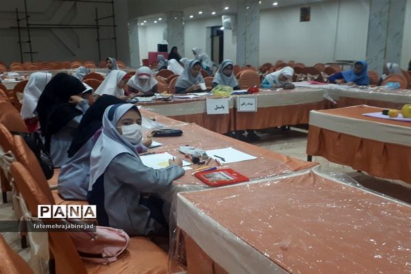 برگزاری جشنواره هنرهای تجسمی ویژه دختران ابرکوهی