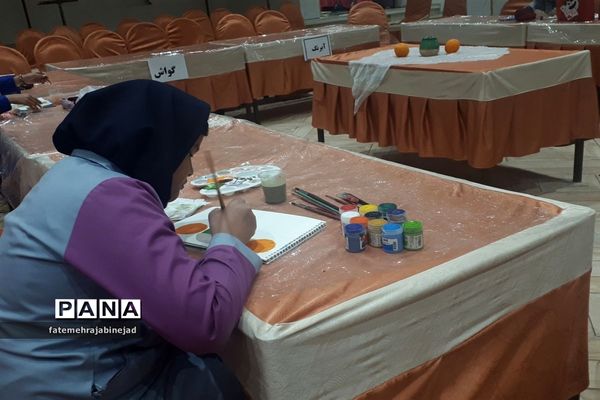 برگزاری جشنواره هنرهای تجسمی ویژه دختران ابرکوهی