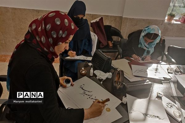 برگزاری کارگاه  انجمن خوشنویسان شهرستان دماوند در حاشیه نوزدهمین جشنواره بین‌المللی رضوی