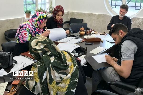 برگزاری کارگاه  انجمن خوشنویسان شهرستان دماوند در حاشیه نوزدهمین جشنواره بین‌المللی رضوی