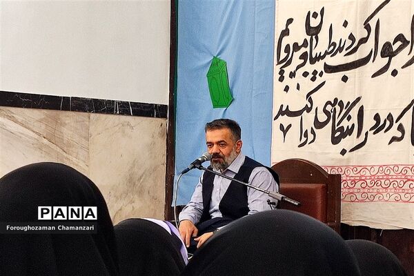 مراسم اعتکاف اتحادیه دانش آموزی انجمن اسلامی در جوار حرم مطهر رضوی