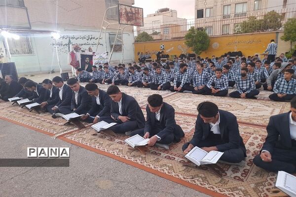 برنامه ضیافت افطاری با حضور رئیس کل دادگستری استان فارس