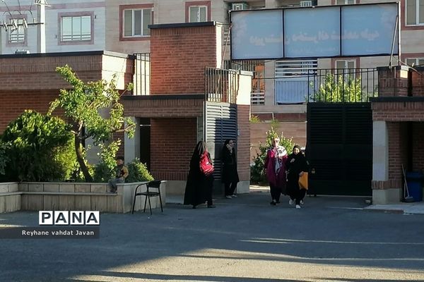 مراسم افطاری در دبیرستان شاهد طیبه شهریار