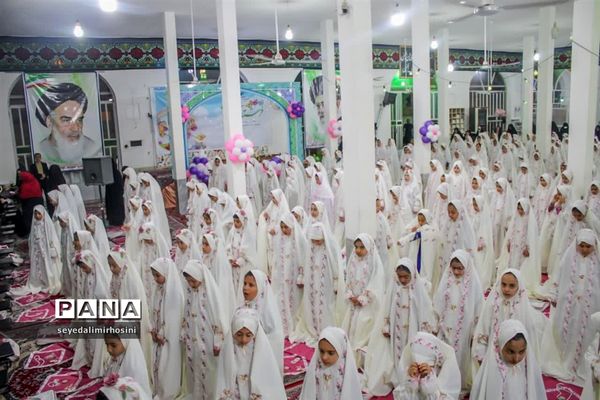 جشن تکلیف دانش‌آموزان دختر پایه سوم ابرکوه