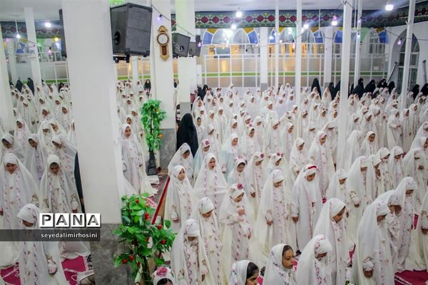 جشن تکلیف دانش‌آموزان دختر پایه سوم ابرکوه