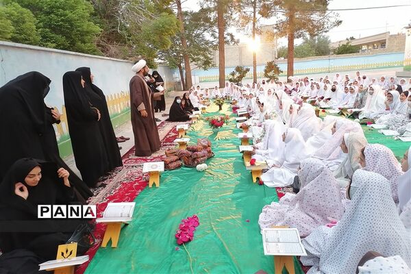 برگزاری محفل بزرگ دانش‌آموزی انس با قرآن  در خاتم