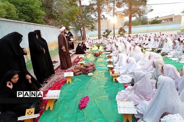 برگزاری محفل بزرگ دانش‌آموزی انس با قرآن  در خاتم
