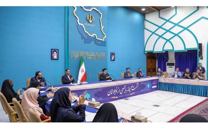 گره‌های ذهنی نسل جوان باید رفع شود تا یک شبهه تبدیل به مسئله لاینحل نشود