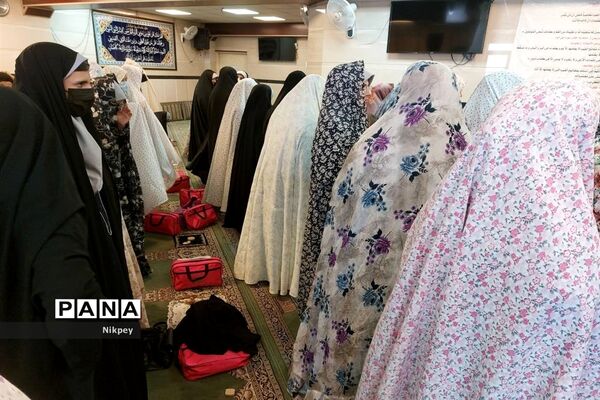 شرکت دانش‌آموزان منطقه ۱۳ در محفل انس با قرآن مسجد بقیة الله