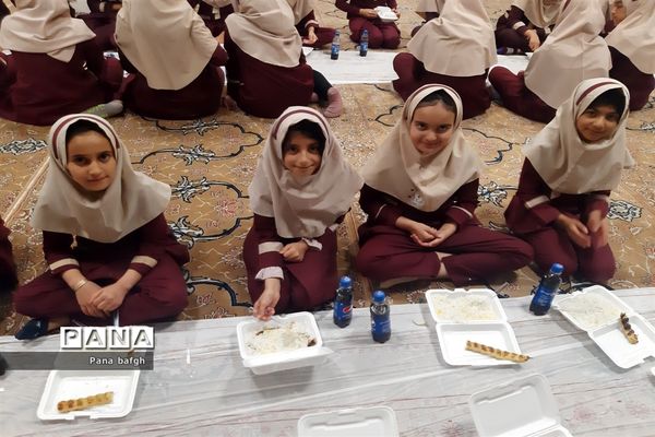 افطاری دوستانه در مهمانی خدا