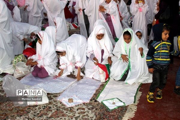 برگزاری جشن دانش‌آموزان روزه اولی در بوشهر