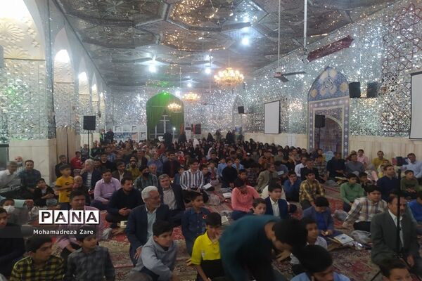 محفل انس با قرآن در امامزاده سید حمزه(ع) کاشمر