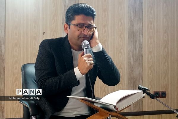 تجلیل از دانش‌آموزان برتر قرآنی دبیرستان شهید کلهر شهریار