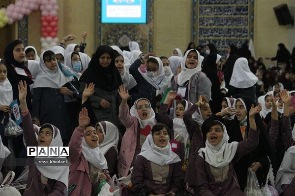 جشن بزرگ  ۱۰ هزار نفری دختران روزه اولی در تبریز -۲