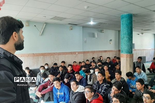 کارگاه آموزشی مهارت‌های زندگی ویژه دانش‌‌آموزان در دبیرستان دارالفنون رودهن