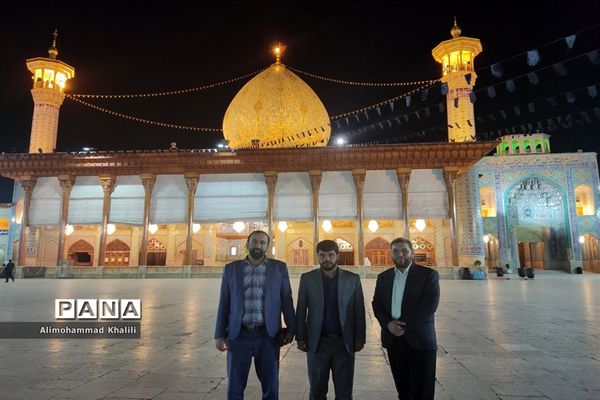 تجدید میثاق روسای سازمان دانش‌آموزی 3 شهر مقدس(مشهد،قم و شیراز) با شهدای دانش‌آموز شاهچراغ (ع)