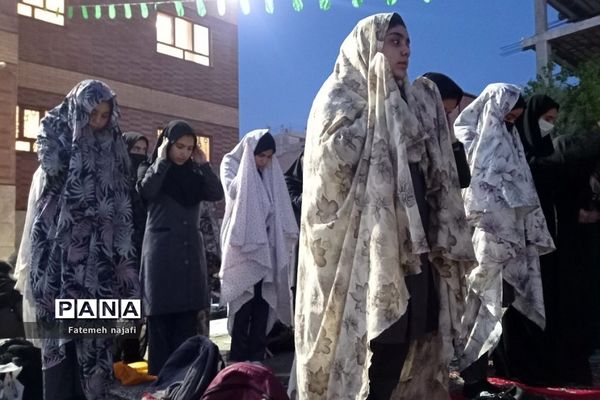 برگزاری افطاری دانش‌آموزی دبیرستان آیت‌الله ‌خامنه‌ای در بهارستان 2