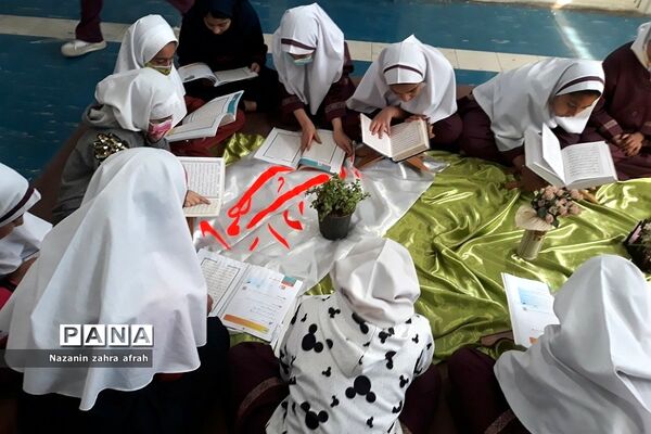 محفل انس با قرآن در دبستان حضرت زهرا(س)۲  رودهن در ماه رمضان