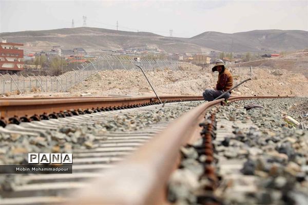 ایستگاه خاوران راه آهن تبریز- میانه