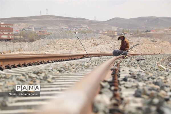 ایستگاه خاوران راه آهن تبریز- میانه