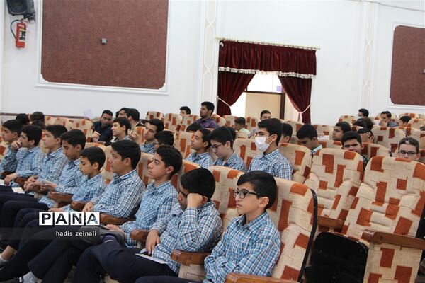 ‌همایش تجلیل از فعالان حوزه قرآن، عترت و نماز ناحیه یک با حضور امام جمعه یزد