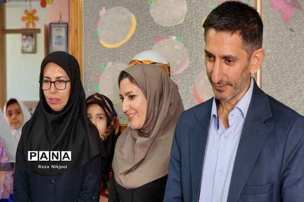 بازدید مسئولان از نمایشگاه طرح جابربن‌حیان ناحیه یک بهارستان