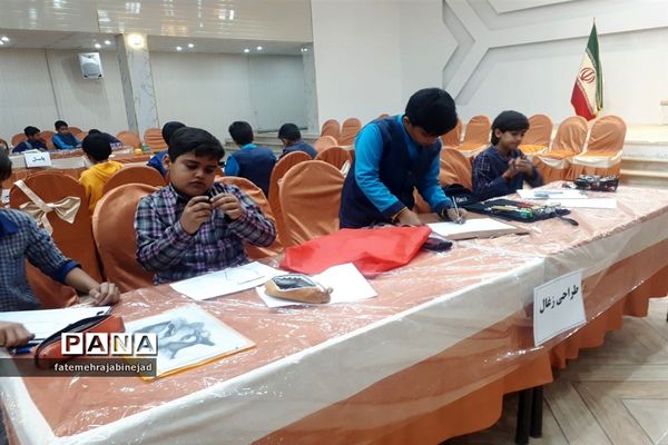 برگزاری جشنواره هنرهای تجسمی ویژه پسران ابرکوهی