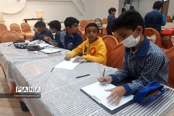 برگزاری جشنواره هنرهای تجسمی ویژه پسران ابرکوهی