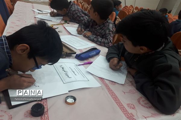 برگزاری جشنواره هنرهای تجسمی ویژه پسران ابرکوهی