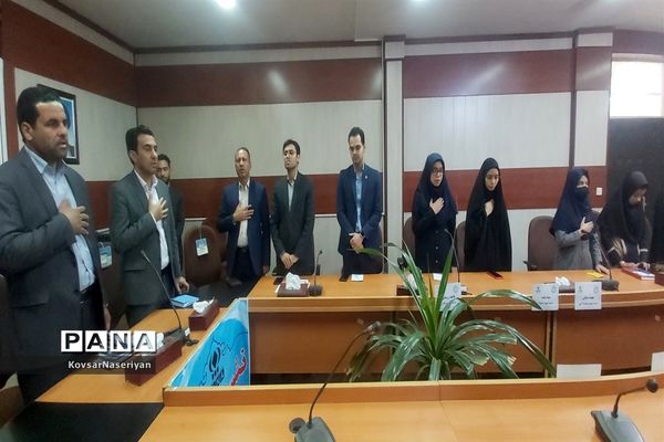 اولین نشست خبری مدیر و معاونان آموزش و پرورش خلیل‌آباد