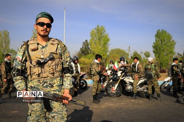 مراسم رژه روز ارتش در تبریز