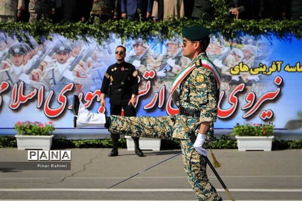 مراسم رژه روز ارتش در تبریز
