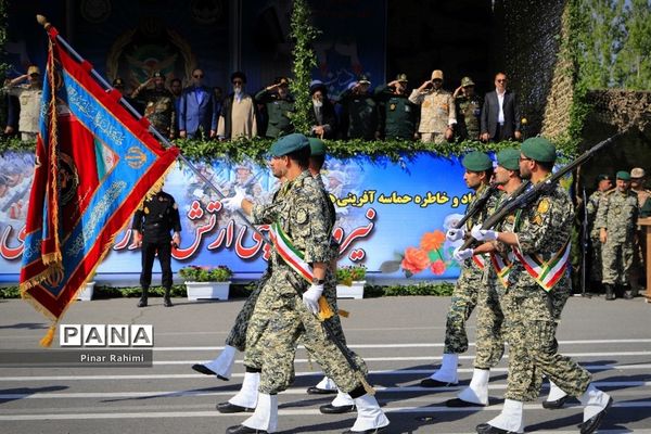مراسم رژه روز ارتش در تبریز
