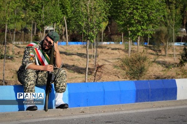 مراسم رژه روز ارتش در تبریز