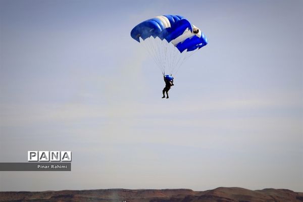 مراسم رژه روز ارتش در تبریز