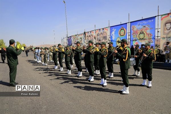 مراسم رژه روز ارتش در تبریز