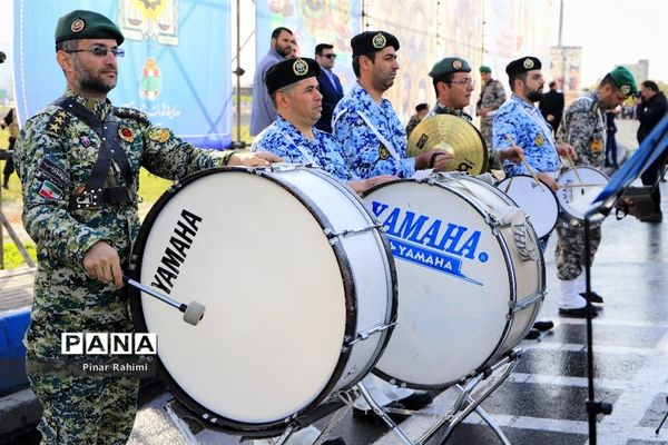 مراسم رژه روز ارتش در تبریز