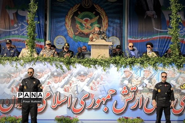 مراسم رژه روز ارتش در تبریز
