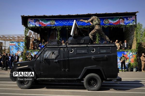 مراسم رژه روز ارتش در تبریز