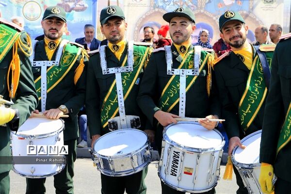 مراسم رژه روز ارتش در تبریز