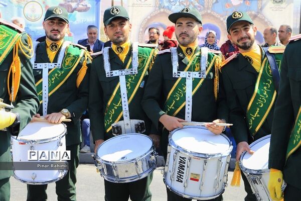 مراسم رژه روز ارتش در تبریز