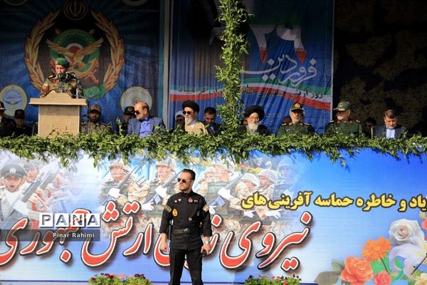 مراسم رژه روز ارتش در تبریز