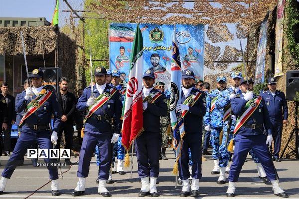 مراسم رژه روز ارتش در تبریز