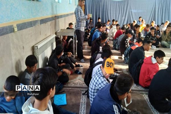 محفل انس با قرآن در دبیرستان شهید علی تات شهر جوادآباد