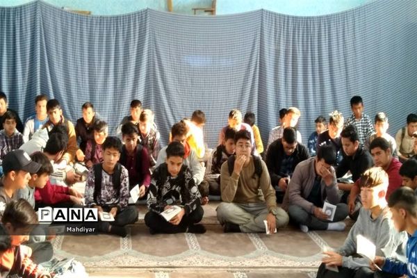 محفل انس با قرآن در دبیرستان شهید علی تات شهر جوادآباد