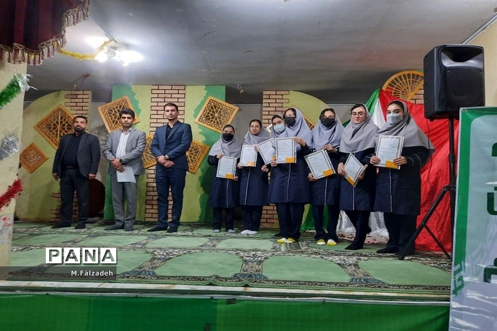 ضیافت افطاری در مدرسه علامه مجلسی