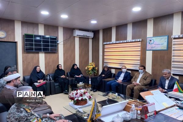 دیدار مسئولین آموزش و پرورش با فرمانده پدافند هوایی بهبهان بمناسبت روز ارتش