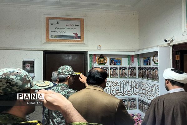 دیدار مسئولین آموزش و پرورش با فرمانده پدافند هوایی بهبهان بمناسبت روز ارتش