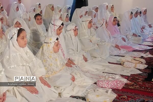 جشن تکلیف روزه اولی در دبستان شقایق